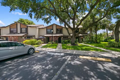 4586 Carambola Cir S #27217, Coconut Creek, FL 33066