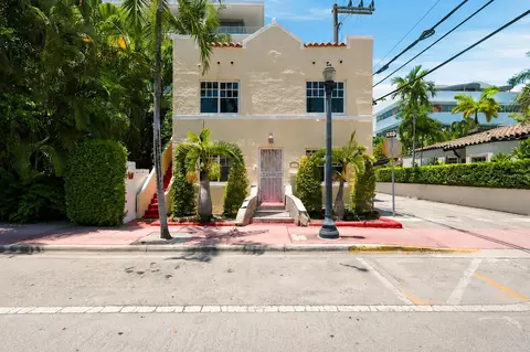 927 SW 4th St, Miami, FL 33130