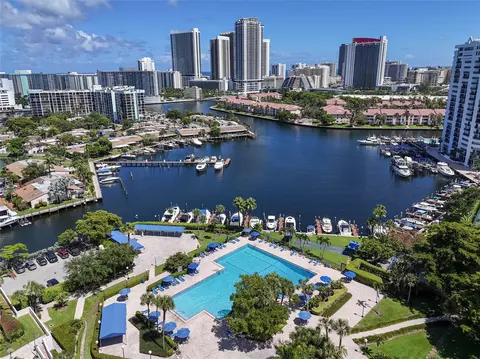 2500 Parkview Dr #1710, Hallandale Beach, FL 33009