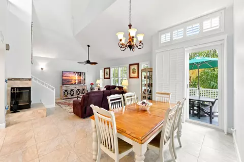 Dining - 1809 Mainsail Cir, Jupiter, FL 33477 photo 3 of 3