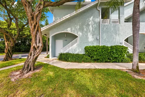 Exterior - 1809 Mainsail Cir, Jupiter, FL 33477 photo 2 of 8