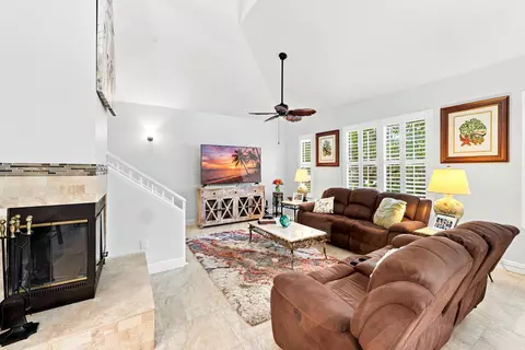 Living - 1809 Mainsail Cir, Jupiter, FL 33477 photo 4 of 5