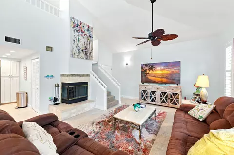 Living - 1809 Mainsail Cir, Jupiter, FL 33477 photo 2 of 5