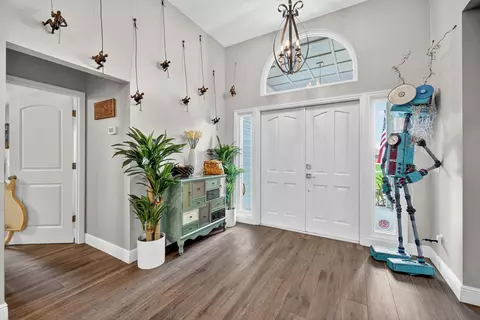 Entry Way - 5321 SE Sterling Cir, Stuart, FL 34997 photo 1 of 3