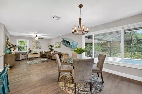 Dining - 5321 SE Sterling Cir, Stuart, FL 34997 photo 3 of 3