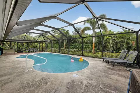 Exterior - 5321 SE Sterling Cir, Stuart, FL 34997 photo 6 of 11