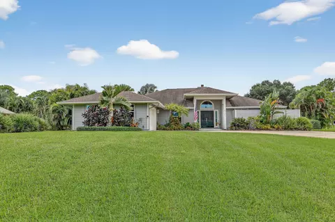 Exterior - 5321 SE Sterling Cir, Stuart, FL 34997 photo 1 of 11