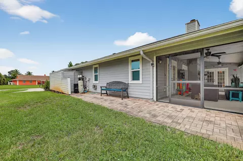 Exterior - 5321 SE Sterling Cir, Stuart, FL 34997 photo 10 of 11