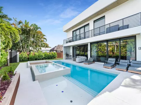 728 NE 17th Ter, Fort Lauderdale, FL 33304