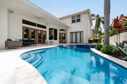 3323 NW 53rd Cir, Boca Raton, FL 33496