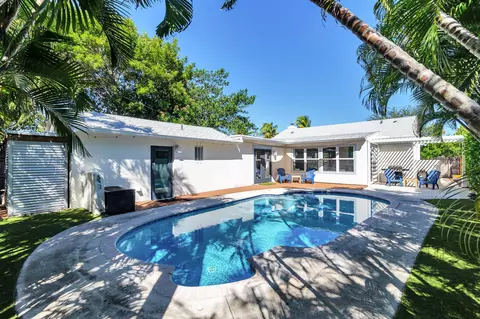 438 38th St, West Palm Beach, FL 33407