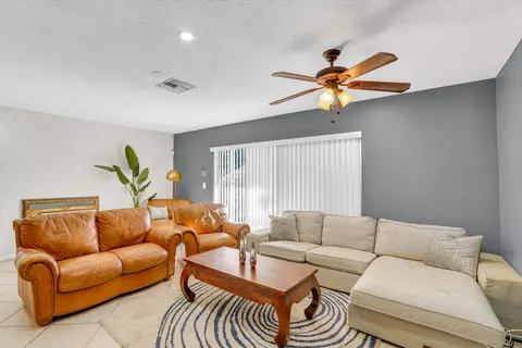 7357 NW 34th St #7357, Lauderhill, FL 33319