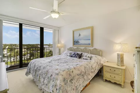 Bedroom - 225 S Beach Rd #605, Jupiter, FL 33469 photo 2 of 3