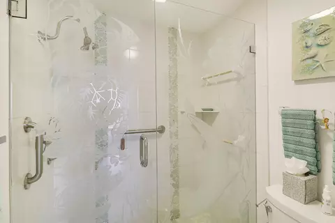 Bath - 225 S Beach Rd #605, Jupiter, FL 33469 photo 4 of 5