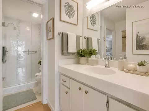 Bath - 225 S Beach Rd #605, Jupiter, FL 33469 photo 1 of 5
