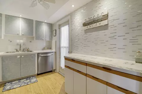 Kitchen - 225 S Beach Rd #605, Jupiter, FL 33469 photo 2 of 4