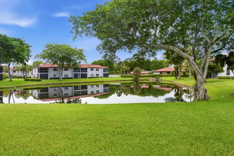 9232 Cypress Ln #2G, Boca Raton, FL 33433