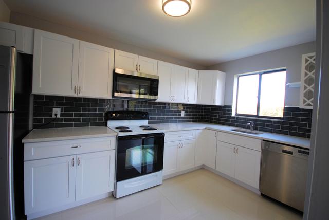 5917 Via Vermilya #308, Lake Worth, FL 33462
