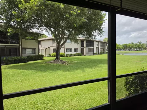 9895 N Belfort Cir #110, Tamarac, FL 33321