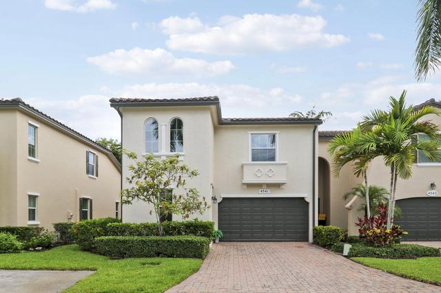 4541 Mediterranean Cir, Palm Beach Gardens, FL 33418
