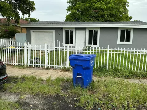 5207 Fletcher St, Hollywood, FL 33021