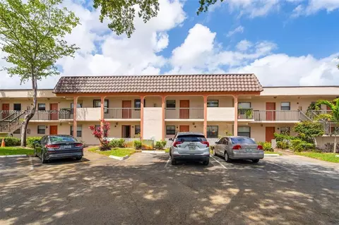 870 NE 207th Ter #204-9, Miami, FL 33179
