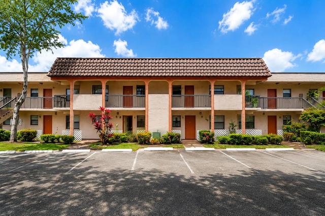 870 NE 207th Ter #204-9, Miami, FL 33179