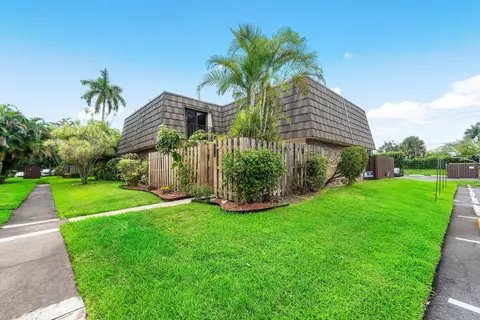 1534 Forest Lakes Cir #D, West Palm Beach, FL 33406