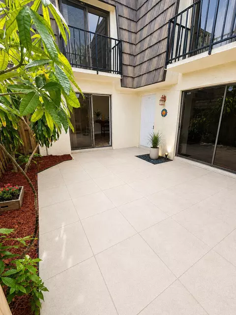 1534 Forest Lakes Cir #D, West Palm Beach, FL 33406