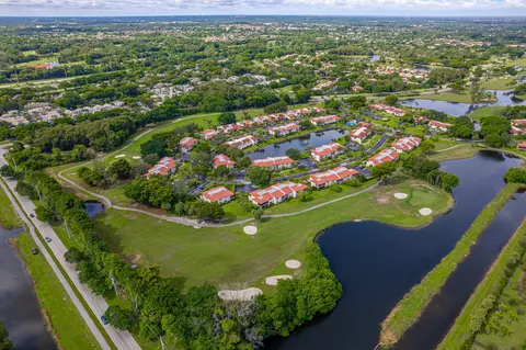 8008 Eastlake Dr, Boca Raton, FL 33433