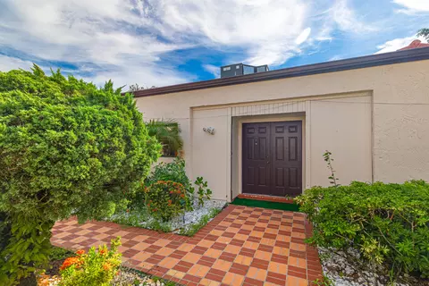 8008 Eastlake Dr, Boca Raton, FL 33433