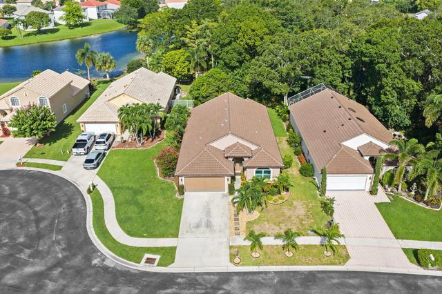 1842 Oak Berry Cir, Wellington, FL 33414