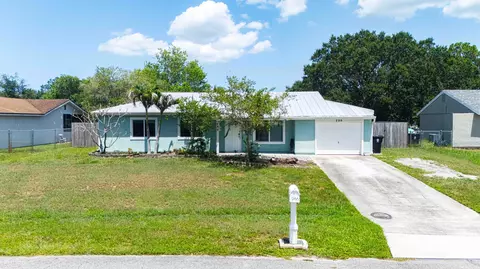 286 SW Kentwood Rd, Port Saint Lucie, FL 34953