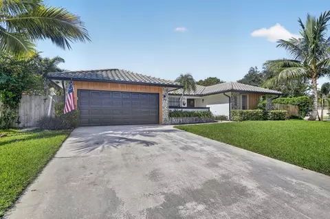 9680 NW 10th Ct, Plantation, FL 33322