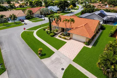 6083 Sunberry Cir, Boynton Beach, FL 33437