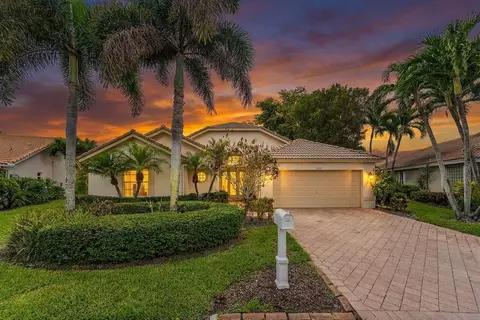 2525 Egret Lake Dr, Greenacres, FL 33413