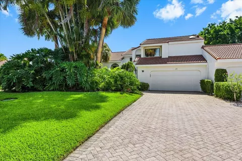 7338 Woodmont Ct, Boca Raton, FL 33434