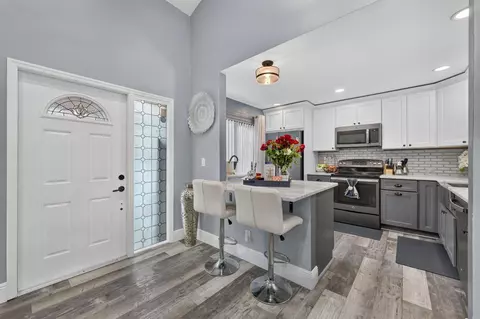 2242 NW 39th Ave, Coconut Creek, FL 33066