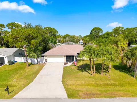 6107 Bamboo Dr, Fort Pierce, FL 34982