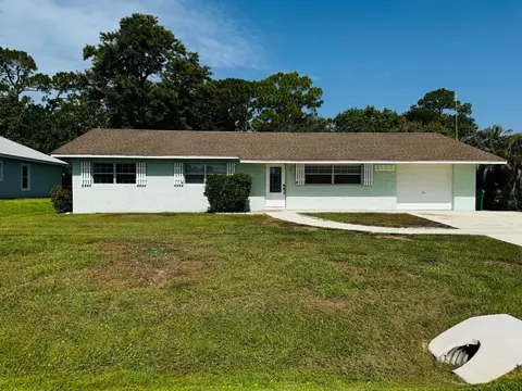 5105 Birch Dr, Fort Pierce, FL 34982