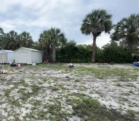 718 Fergusson Ln, West Palm Beach, FL 33415