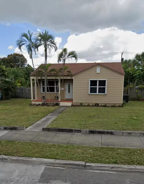 1007 Avon Rd, West Palm Beach, FL 33401