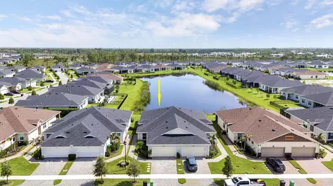 1960 SE Crosswood Way, Port Saint Lucie, FL 34984
