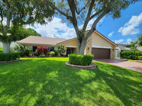 7401 Corkwood Ter, Tamarac, FL 33321