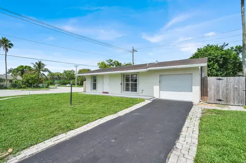 22229 SW 65th Ter, Boca Raton, FL 33428