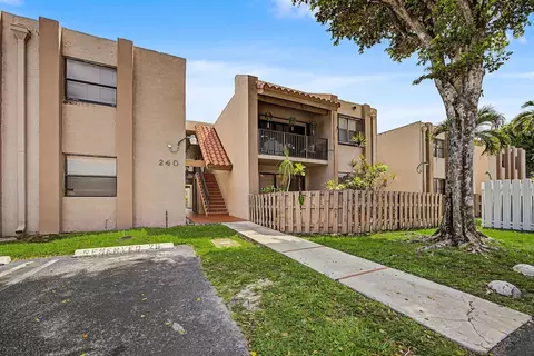 240 W Park Dr #201-4, Miami, FL 33172