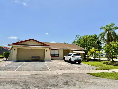 2000 NW 70th Ln, Margate, FL 33063
