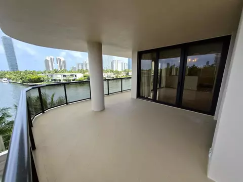 19667 Turnberry Way #4J, Aventura, FL 33180