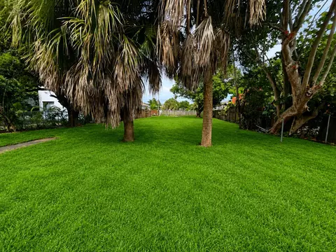 424 N J St, Lake Worth Beach, FL 33460