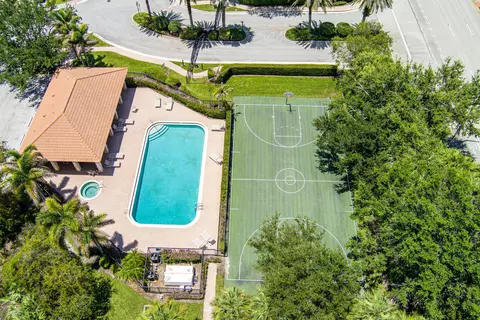 View/Area - 135 SW Walking Path, Stuart, FL 34997 photo 5 of 6